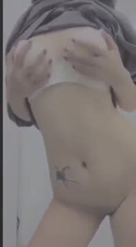 Em sale vú to ký hợp đồng bằng lồn trong khách sạn